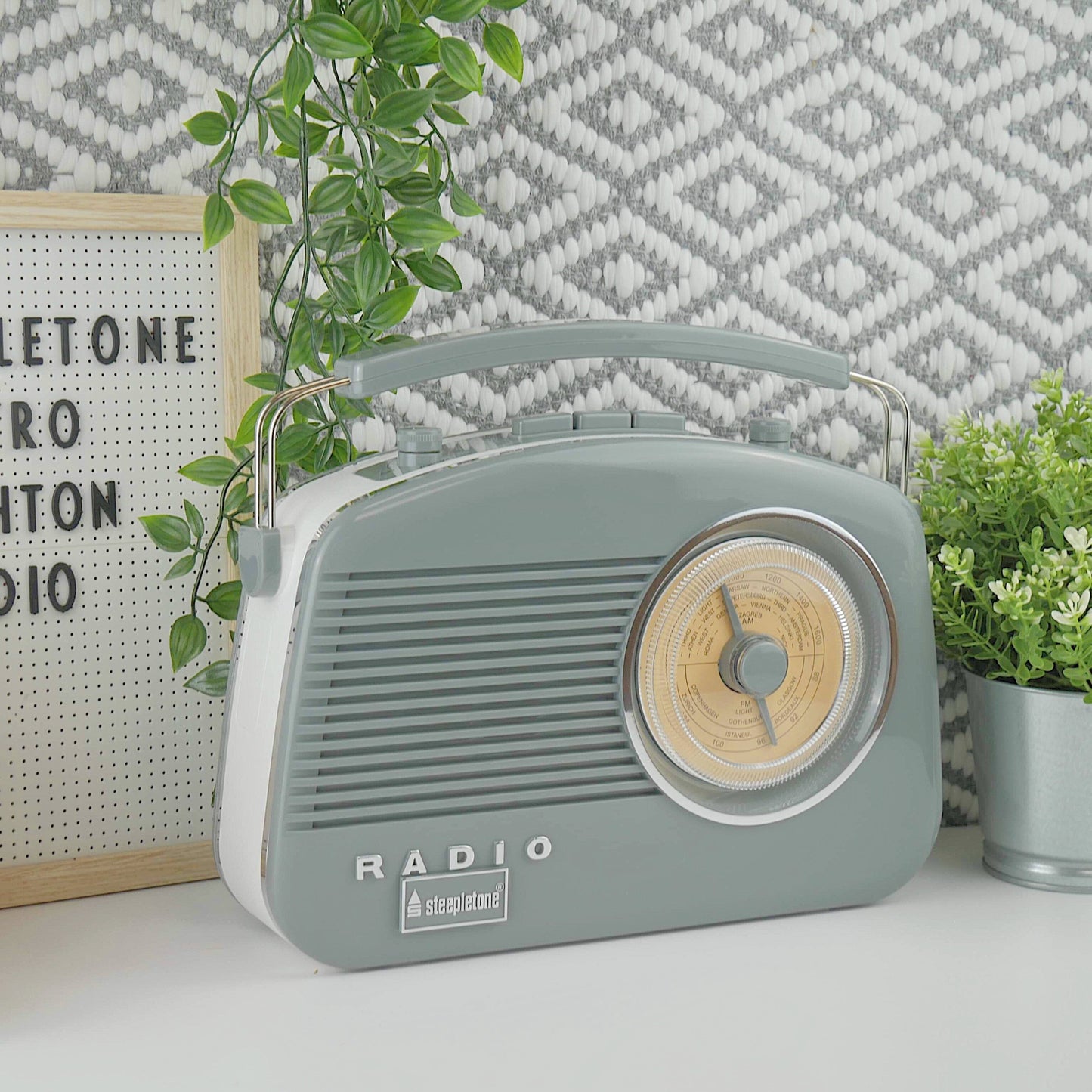 Classic Retro style Radio BRIGHTON