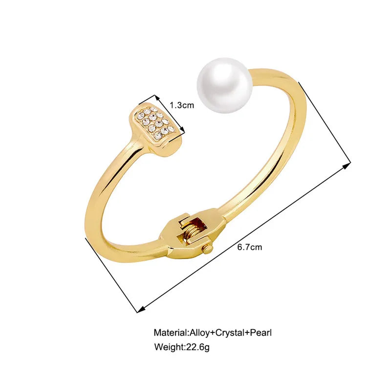 Elegant Pearl Bracelet