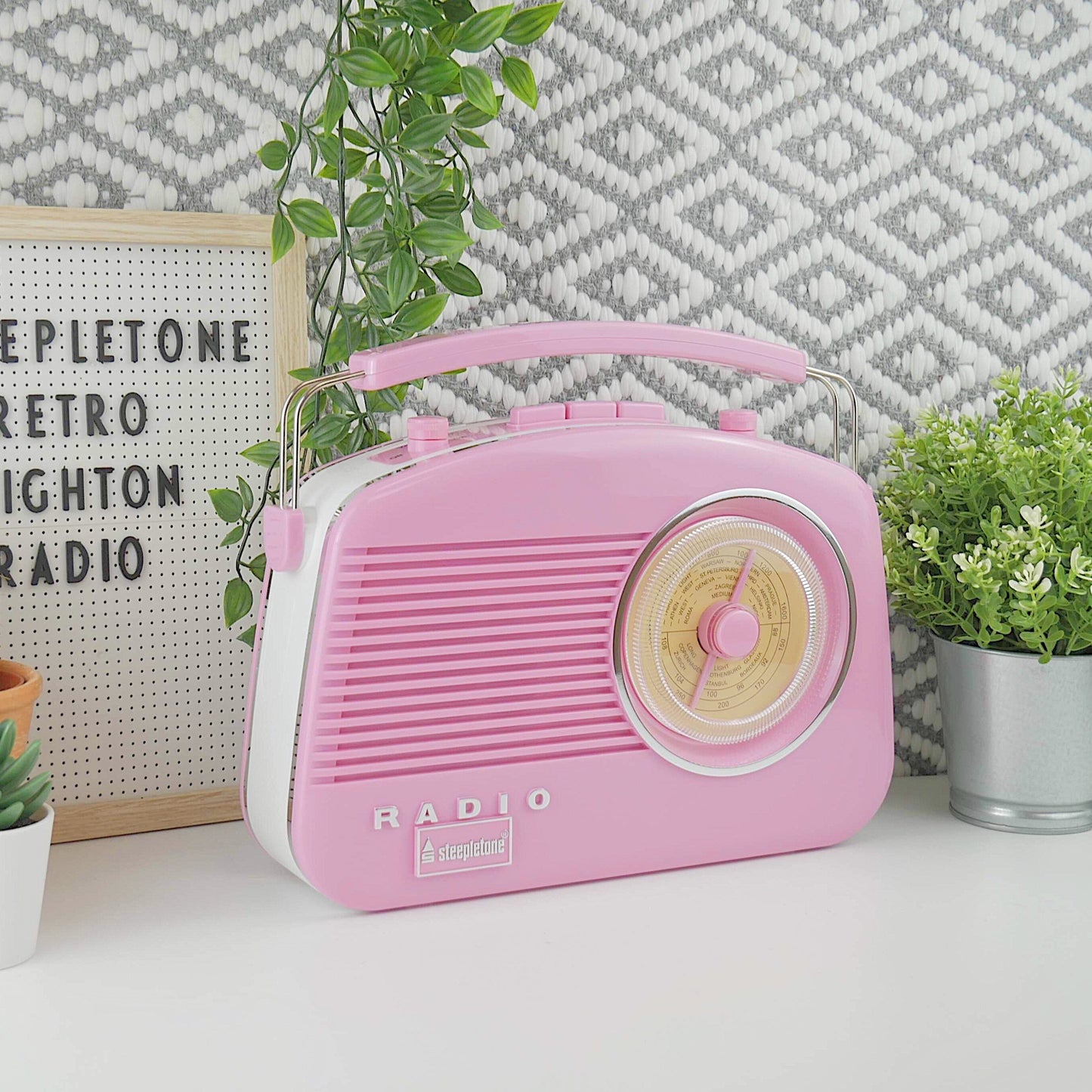 Classic Retro style Radio BRIGHTON