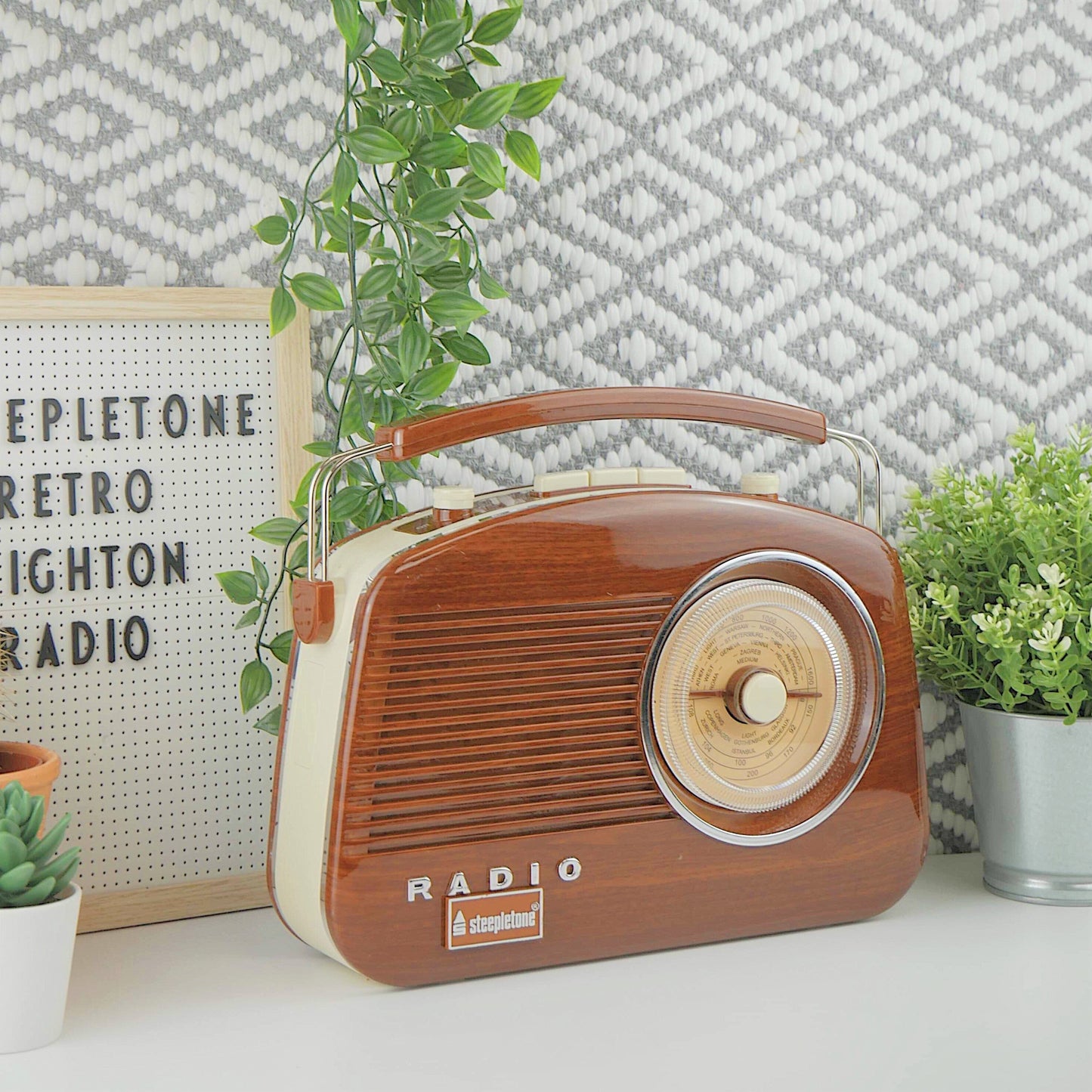 Classic Retro style Radio BRIGHTON